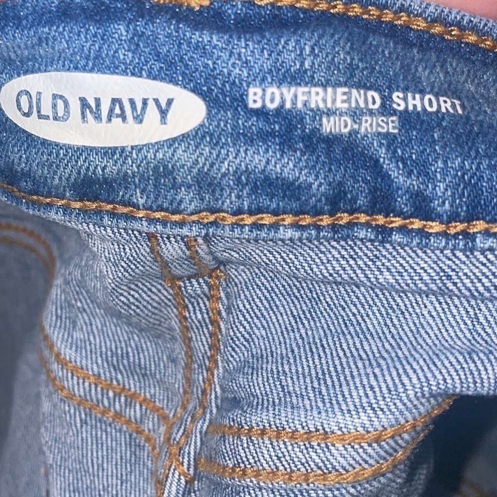 Old Navy Jean Shorts Women 4 distressed denim Boyfriend Mid-Rise CutOff Festival - Picture 3 of 4